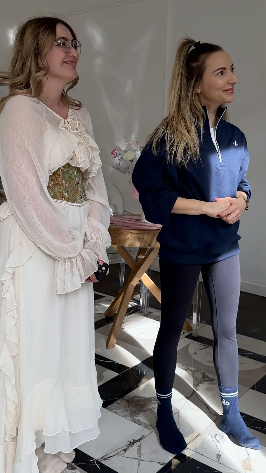 Neda Kalember-Castelli teaching a class